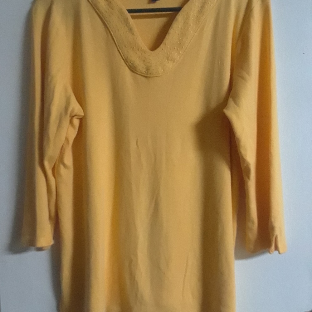 Three quarter length yellow blouse with very nice